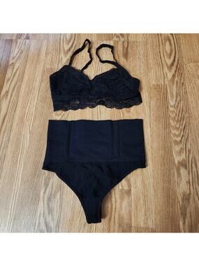 VS Pink Bralett Women's Size Medium Black Lace Camisole Spaghetti Straps